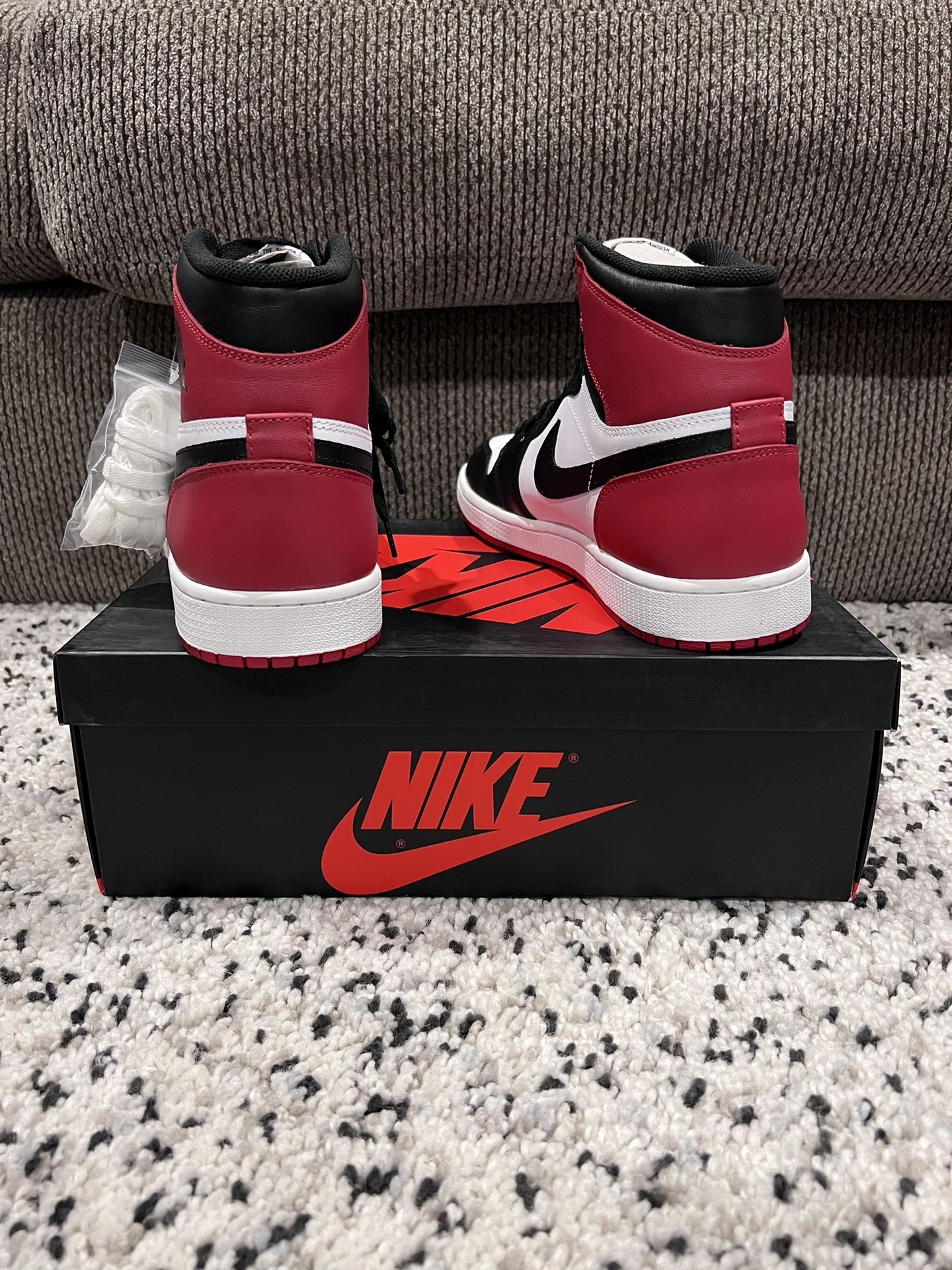 Air Jordan 1 Black Toe Size 12 2013 DS