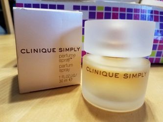 Brand New *** Clinique Simply perfume 1fl oz/ 30 ml