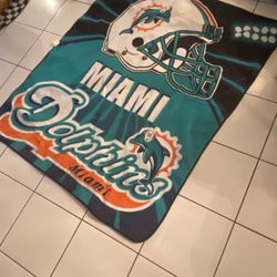 VINTAGE AUTHENTIC DOLFINS STADIUM/BEACH BLANKET