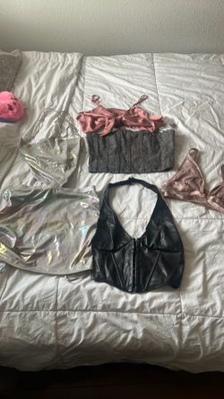 Women’s Tops (S/M)