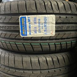 225/55/16 Set Of New Tires 