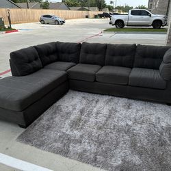 Selling Sectional Couch 🛋️ 