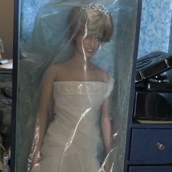 FRANKLIN MINT PRINCESS DIANA DOLL