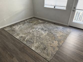 8’ x 10’ Modern Abstract Area Rug – Excellent Condition