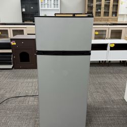 Double Door Refrigerator with Freezer, 4.5 Cu.Ft, Small Fridge with Freezer, 7 Settings Temperature Adjustable, Mini Refrigerator for Offic