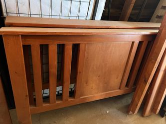 Queen Size Bed Frame And Dresser 