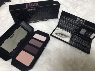 KAT VON D SHADE & LIGHT EYE PLUM QUAD PALETTE