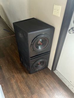 Dual Subwoofer Speaker Box