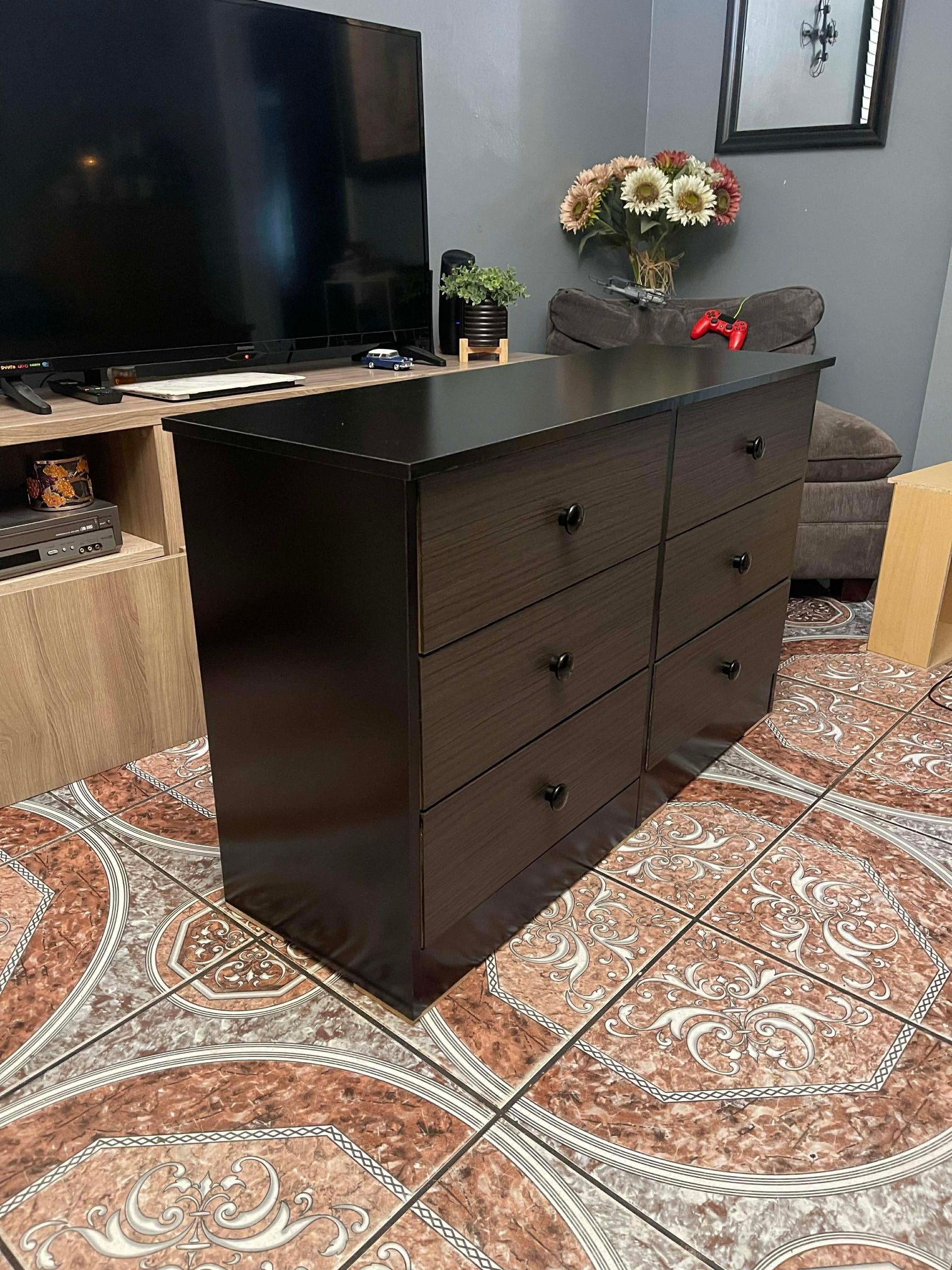 Black And Grey 6d Dresser