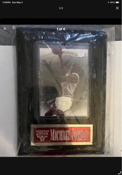 Michael Jordan small plaque with a card and engraved plate.