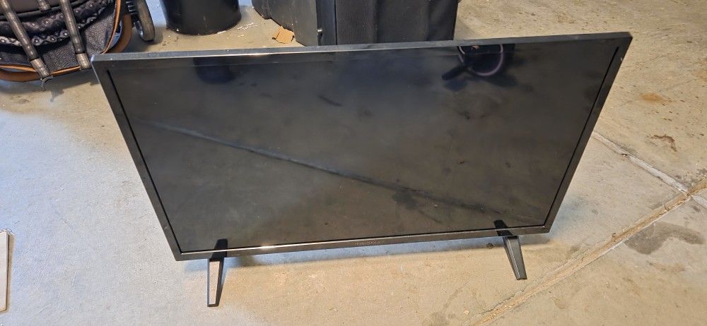 32 Inch Insignia TV