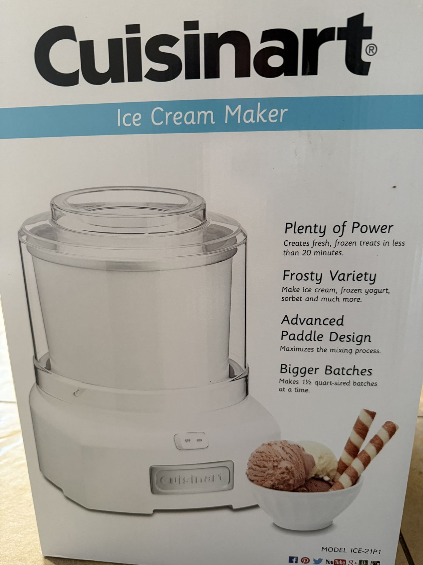 Cuisinart Ice Cream Maker Machine, 1.5 Quart Double Insulated Machine, Sorbet and Frozen Yogurt Maker, Ready in 20 Minutes, ICE-21P1, White