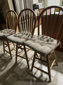 3 Kitchen Barstools
