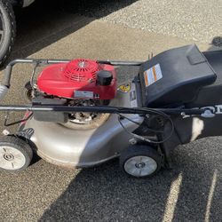 Honda Self Propelled Lawn Mower 