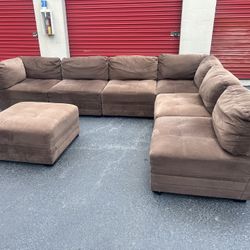 Sectional Couch 🔥with Ottum 