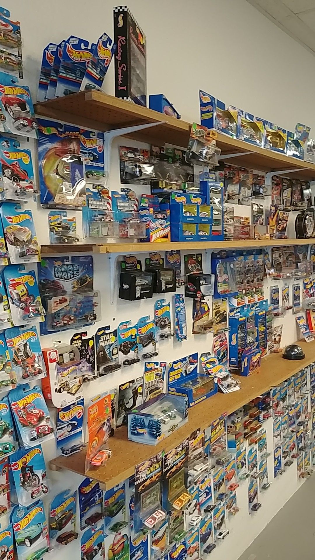 Hot Wheels and other Die Cast cars. Pawn Shop