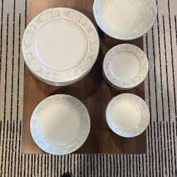 Set Of Grey Fine china - Adele 3736 