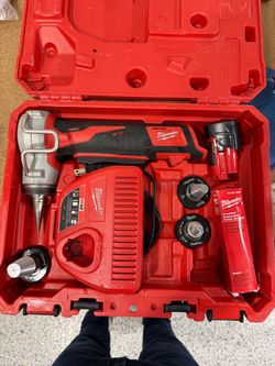 Milwaukee Pex Expansion Tool
