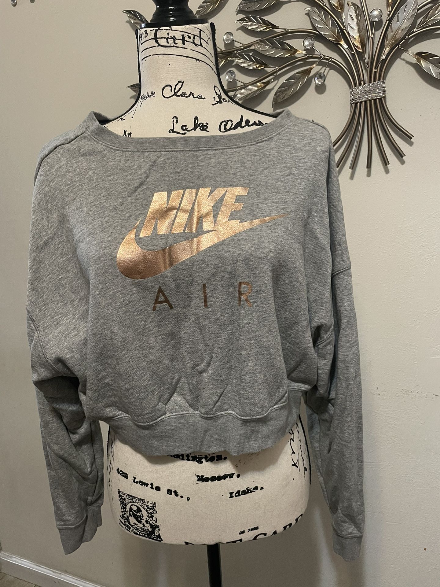 Nike Crop Sweater