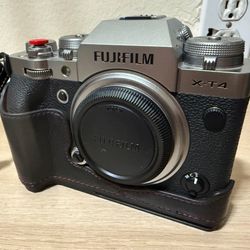 Fujifilm XT-4 Mirrorless Camera Pristine Condition