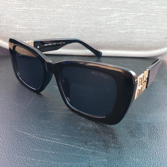 Black Rectangle Sunglasses 