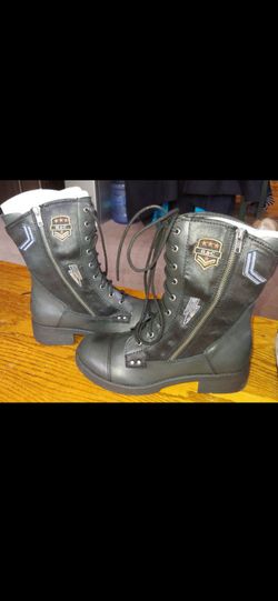 Combat boots