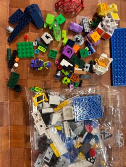 LEGO BUILDER. #4. NOT SURE WHICH SET. + GREEN GOBLIN + OTHER.
