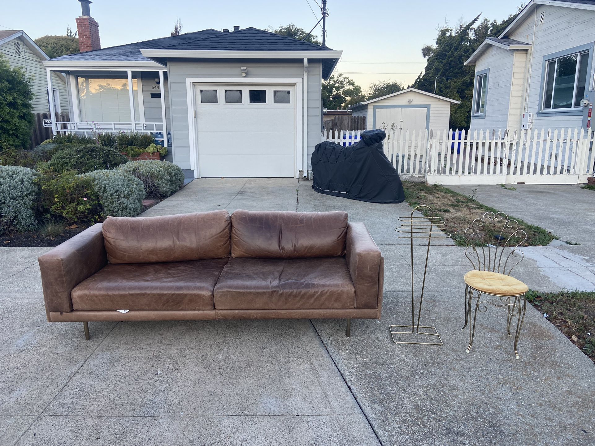 Free Couch for Sale in Richmond, CA OfferUp