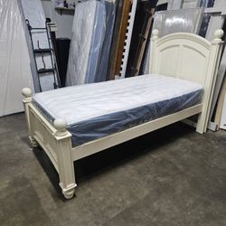 Twin Xl Bed And Stearns And Foster Mattress 