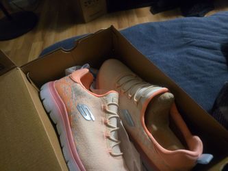 skechers