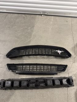 15 - 17 Mustang California Special Front Upper And Lower Grilles