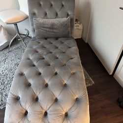 Chairs And Kitchen Table 