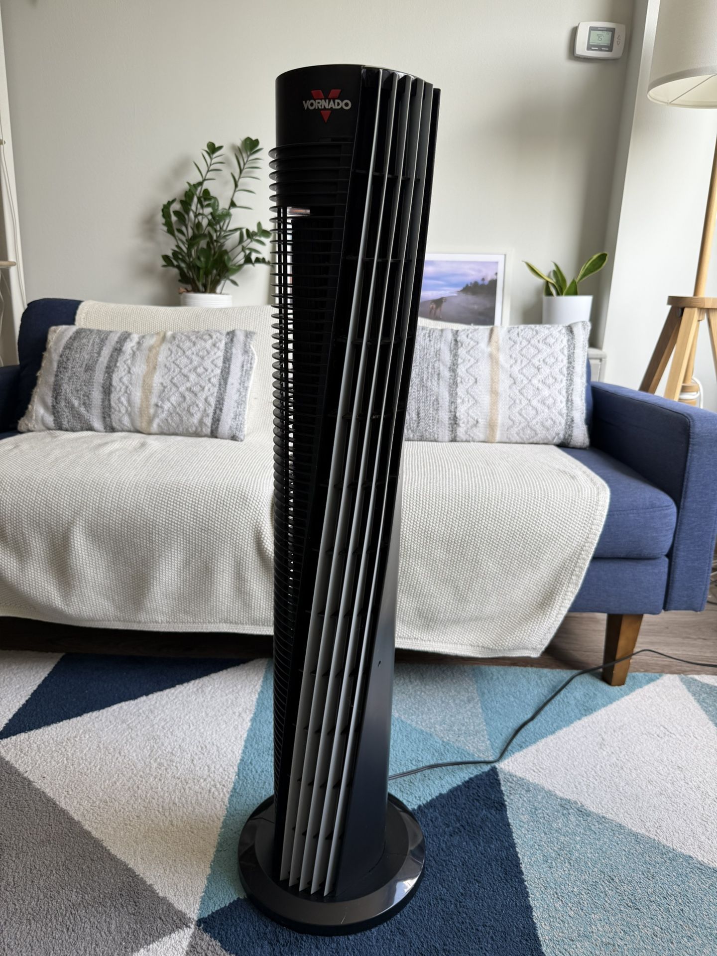 Vornado Tower Fan β $55 (Like New β Perfect for Summer!) βοΈ
