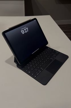 Apple iPad Air + Accessories