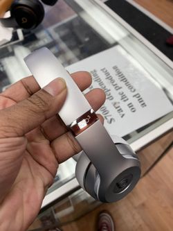 Beats solo 3 wireless silver headphones mint