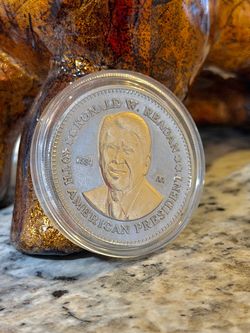 Sweet 🫨!! Ronald Reagan 40th President Commemorative Coin – 1984 !!