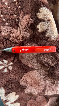 Milwaukee 2200-20 Non-Contact Voltage Detector Low Voltage CAT IV 1000V