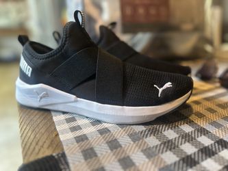 Semi New pumas