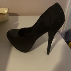 Black High Heels $10 Size 7