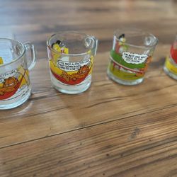 Vintage Garfield McDonald’s mugs – set of 4 Classic 1978–1980s 