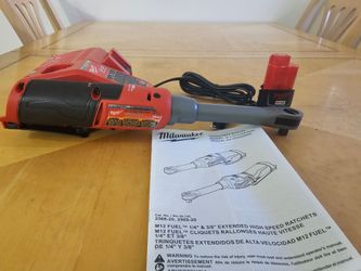Milwaukee  FUEL cordless M12 3/8 ratchet LONG NOSE COMES WITH BATTERY & CHARGER