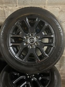 2022-2024 Toyota Tundra 20” wheel and tire set