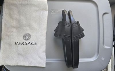Versace Medusa Style Black Slides – Men's Size 10.5 + Dust Bag