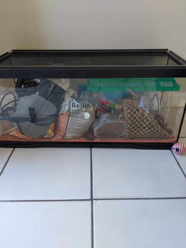40 gallon zoo med bearded dragon kit for Sale in San Diego, CA OfferUp