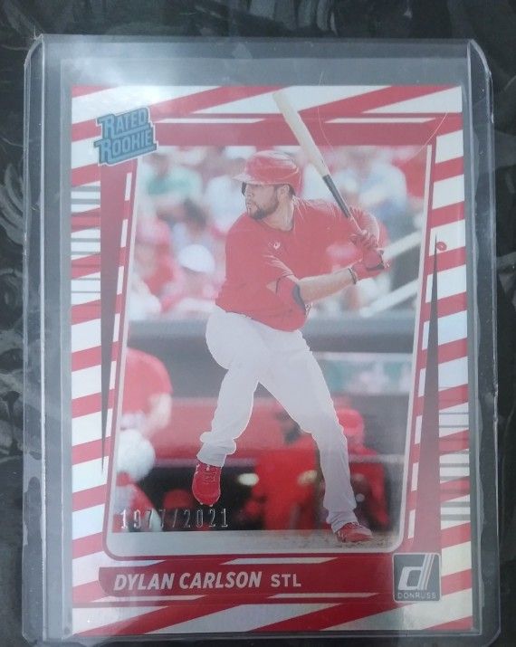 Dylan Carlson Red Stripe Foil 1977/2021 Rookie Baseball Card