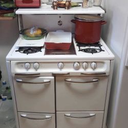 Wedgewood Gas Stove 