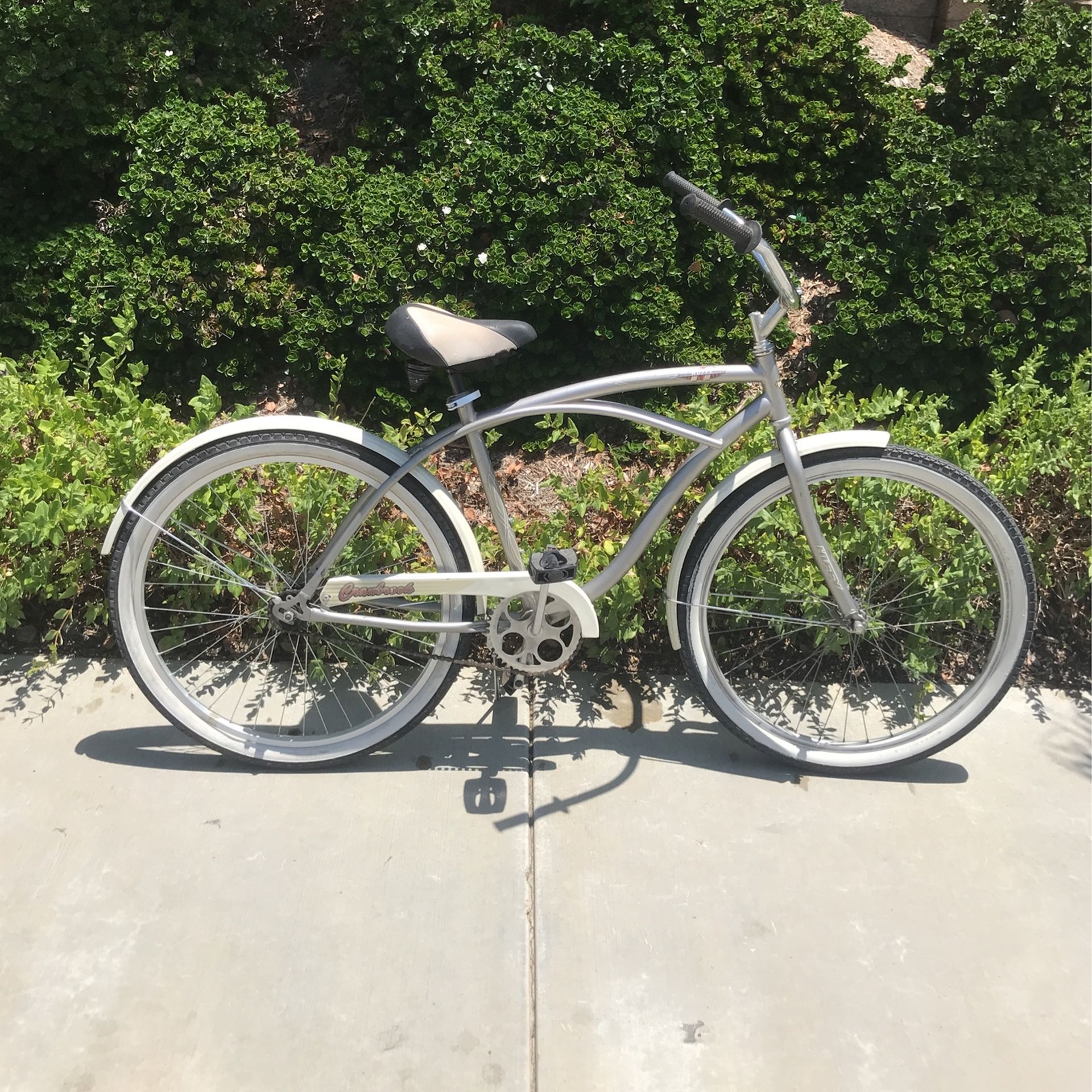 26” Huffy Cranbrook Men's Light Silver Beach Cruiser