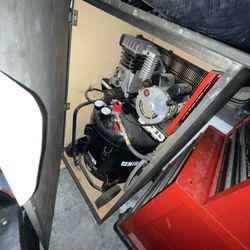 Central Pneumatic 21 Gallon 125 PSI 2.5 HP Air Compressor