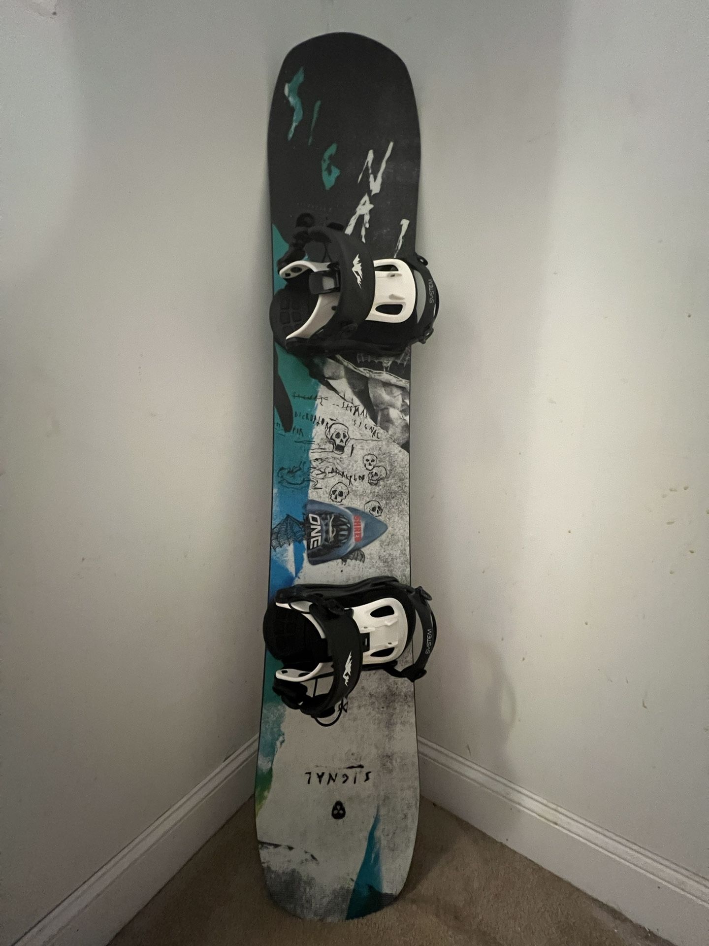 Signal Disruptor Snowboard / Size 156 (Limited Edition) With Bindings + Boots!