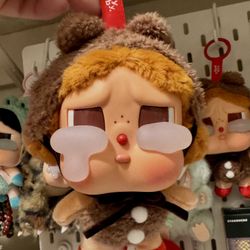 Crybaby Popmart